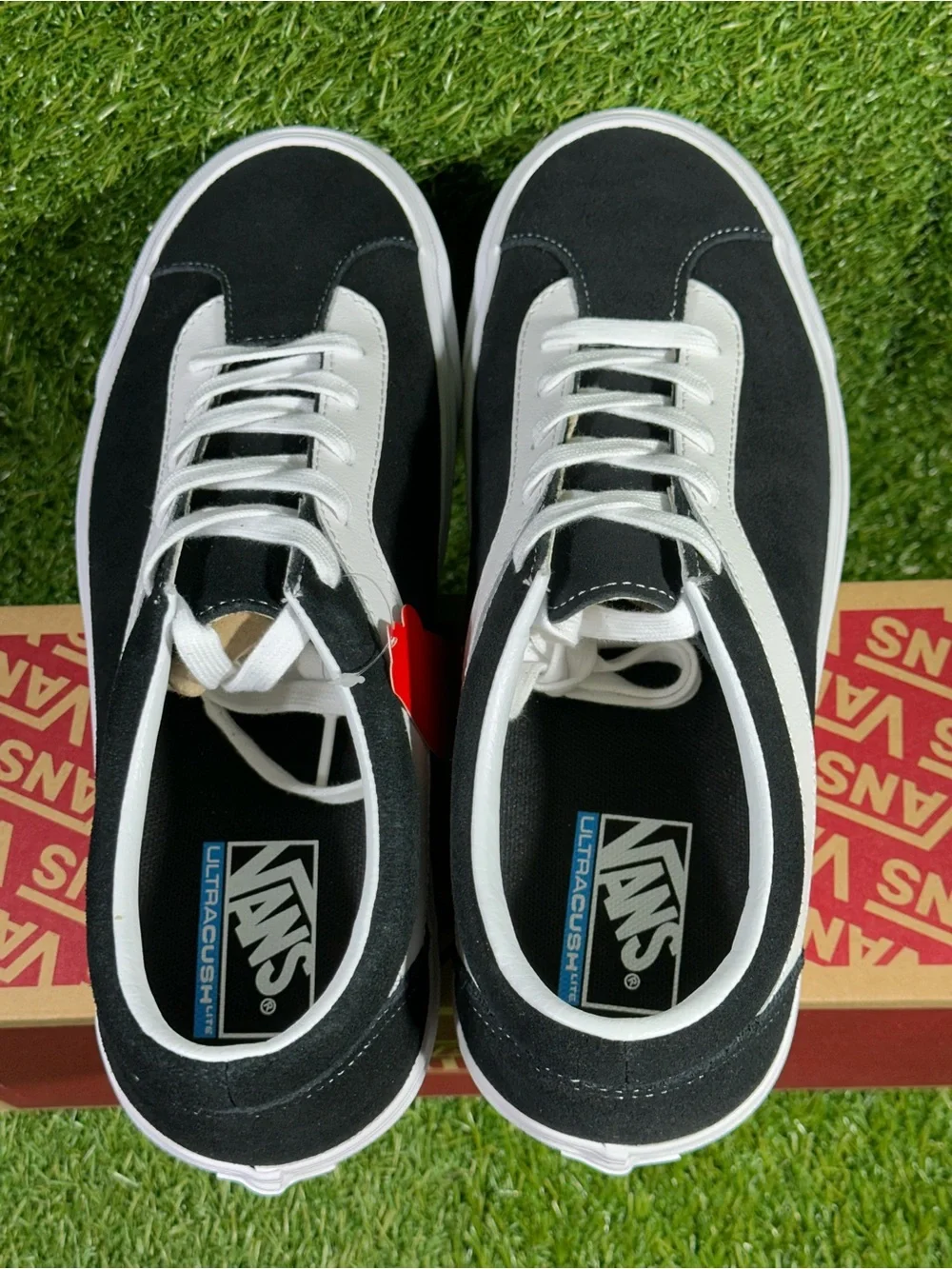 Vans Bold Ni Black and White Low-Top Sneakers, Men’s 10, VN0A3WLPOS7
